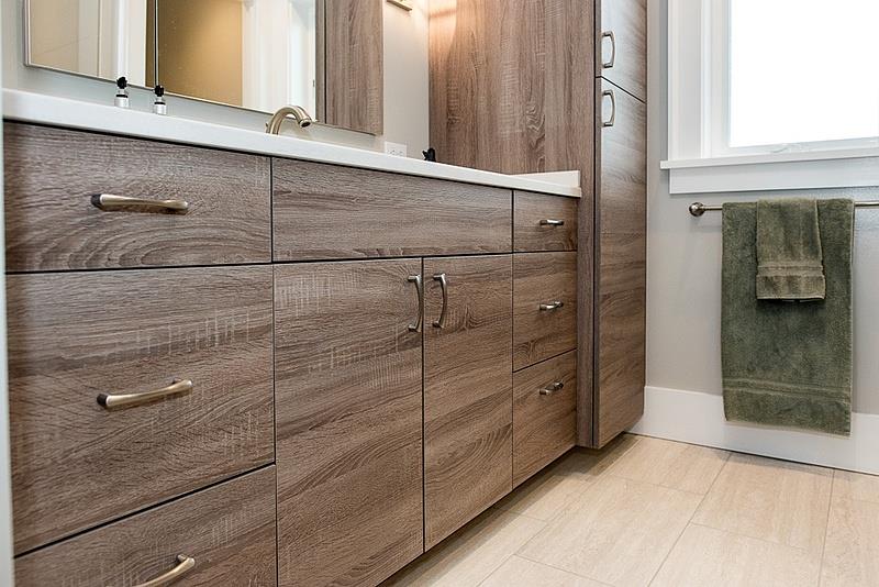 2 holdbare badeværelsesmaterialer